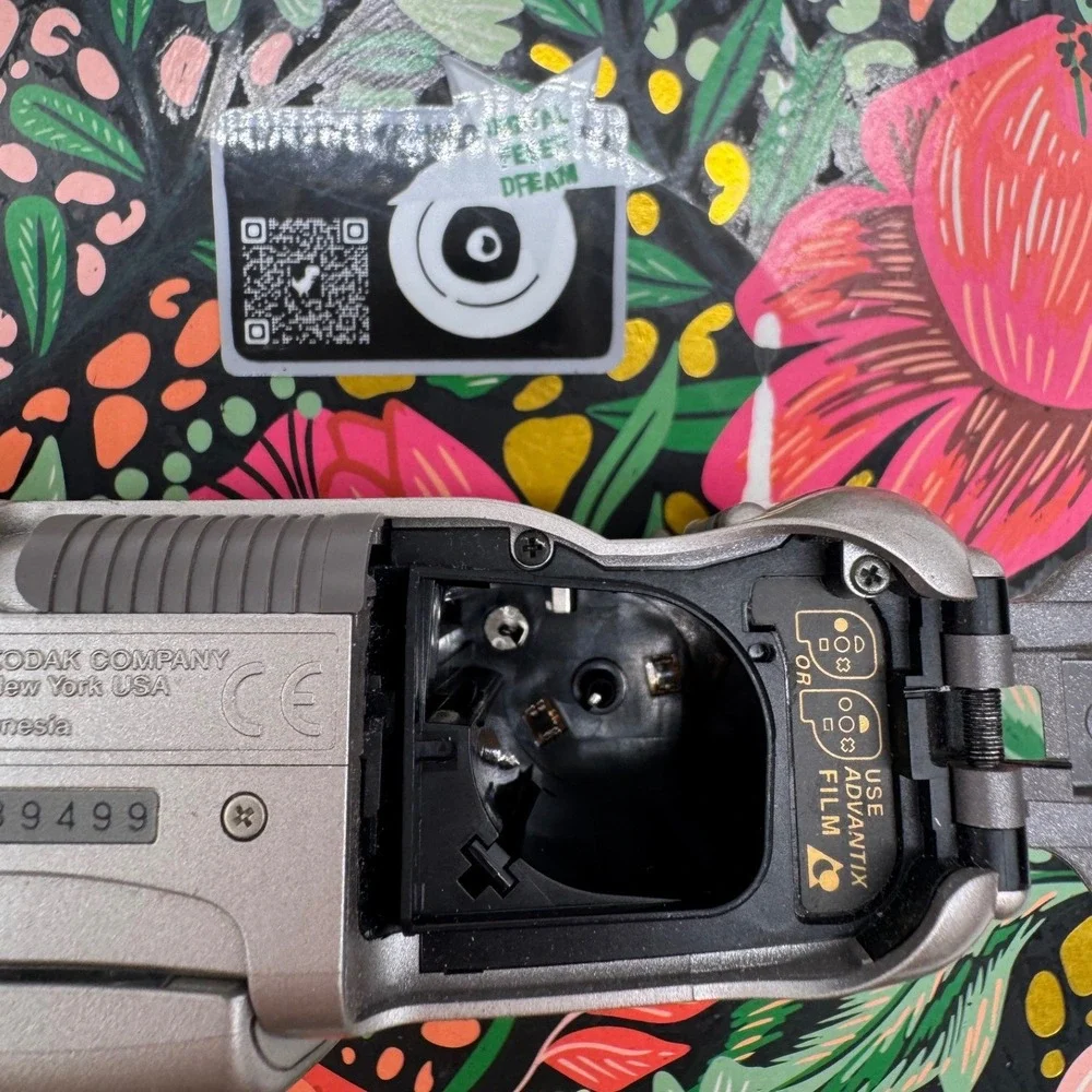 Kodak Advantix C700 APS Film Camera Silver 30-60mm Zoom Multi AF MRC